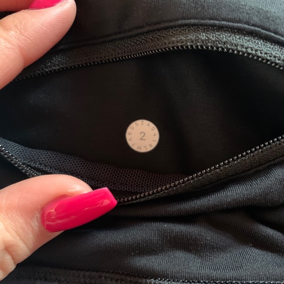 lululemon speed up shorts - Picture 3 of 4